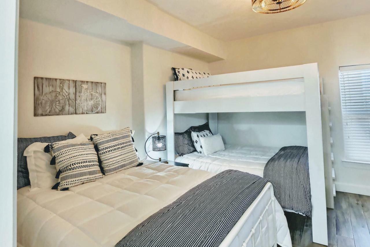 Barefoot Bliss - Beachfront Condo - Sleeps 12 Panama City Beach Kültér fotó
